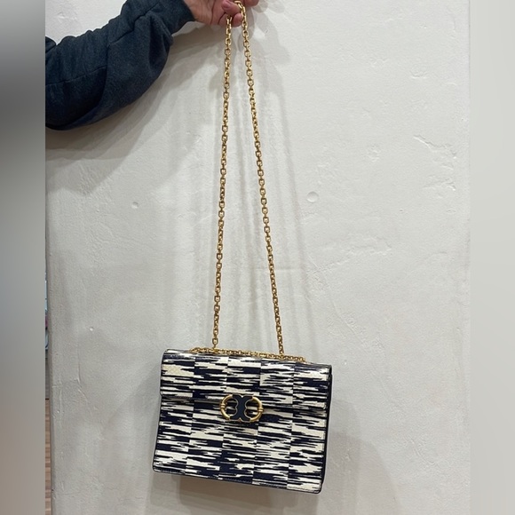 TORY BURCH - Gemini Link Snake Ladies Medium Leather Chain Shoulder Bag - Picture 8 of 17